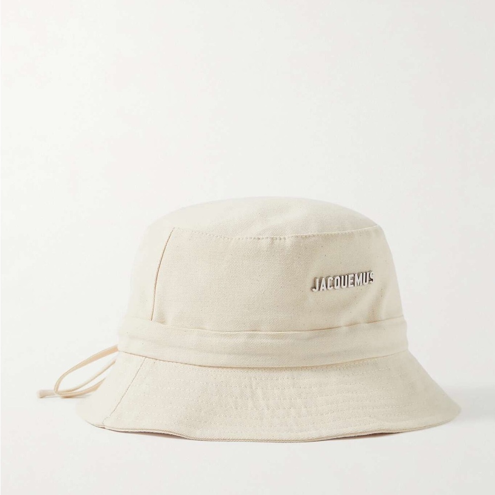 Jacquemus 'Le Bob Gadjo' bucket hat